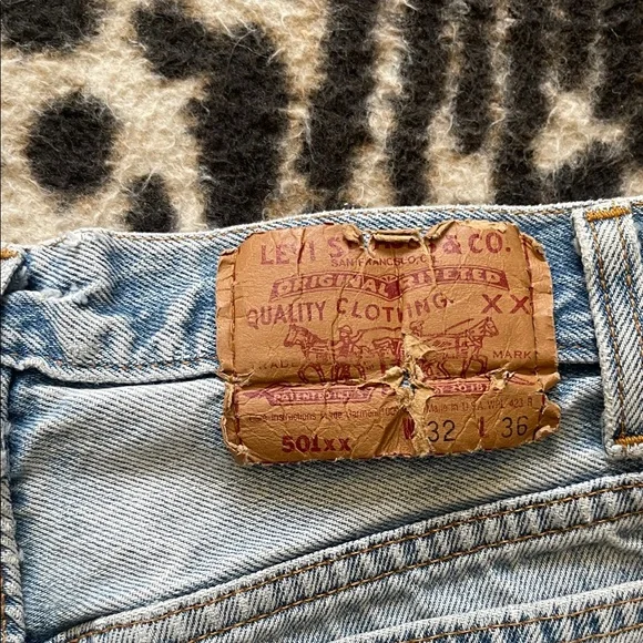 Vintage levi 501xx shorts - Picture 3 of 8